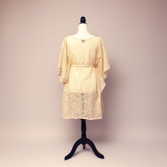 BLONDE VAGABOND | Lacy Boho Beach Cover - Picture 3 of 5